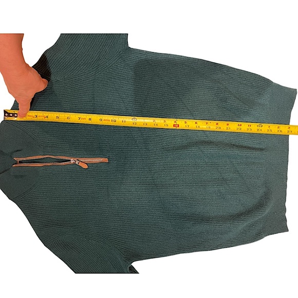 NWOT Vineyard Vines Cashmere Quarter-Zip - Picture 15 of 16